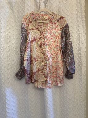 1.4.3. Story by Line Up Floral Paisley Mixed-Print Blouse in Pink and Cream